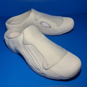 Nike Clogposite men's "Summit White/Photon Dust" colorway slip on size 11.5 US